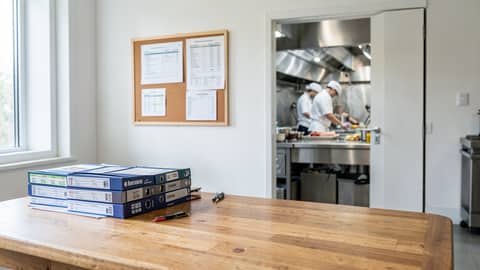 Illustration för Ekonomistyrning för hotell och restaurang branschen